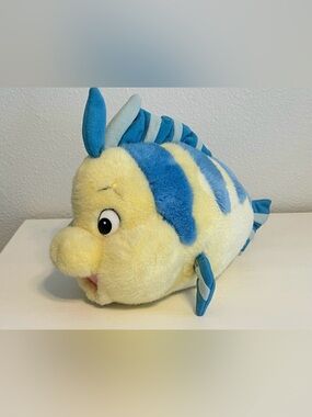 VINTAGE DISNEY THE LITTLE MERMAID ARIEL FISH FLOUNDER PLUSH STUFFED ANIMAL TOY